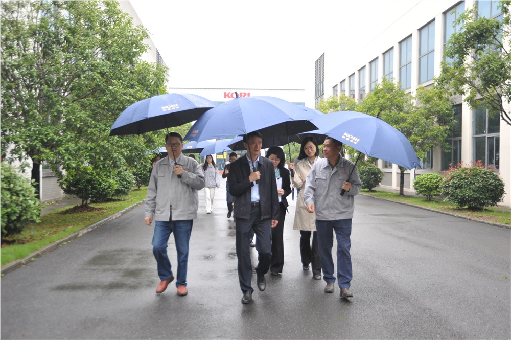 Member of the Standing Committee of the Zhuzhou Municipal Party Committee and Minister of the Organization Department, Li Wuning, visited the company to conduct research and provide guidance on work